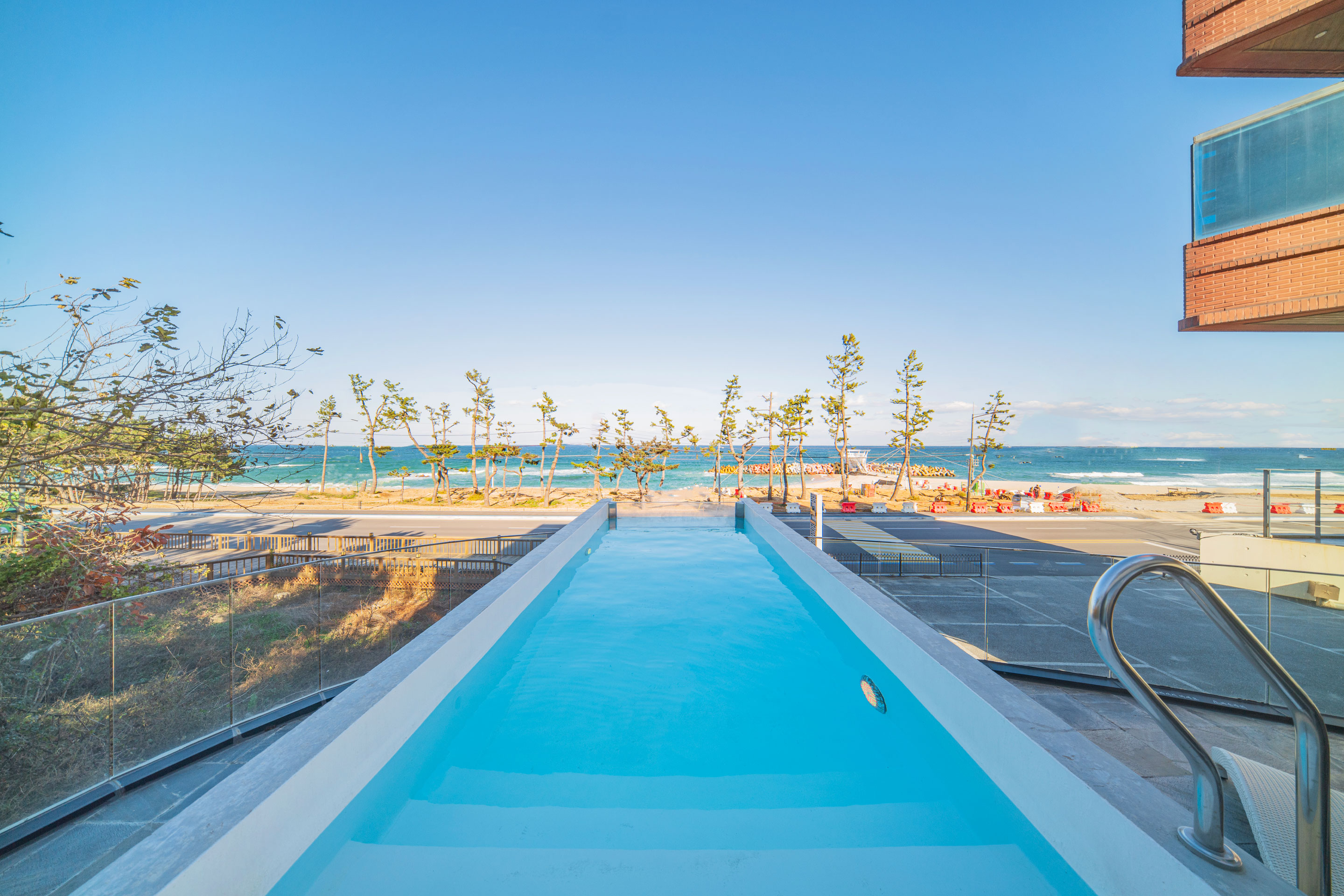 디어웨이브의 1F 가든 스위트