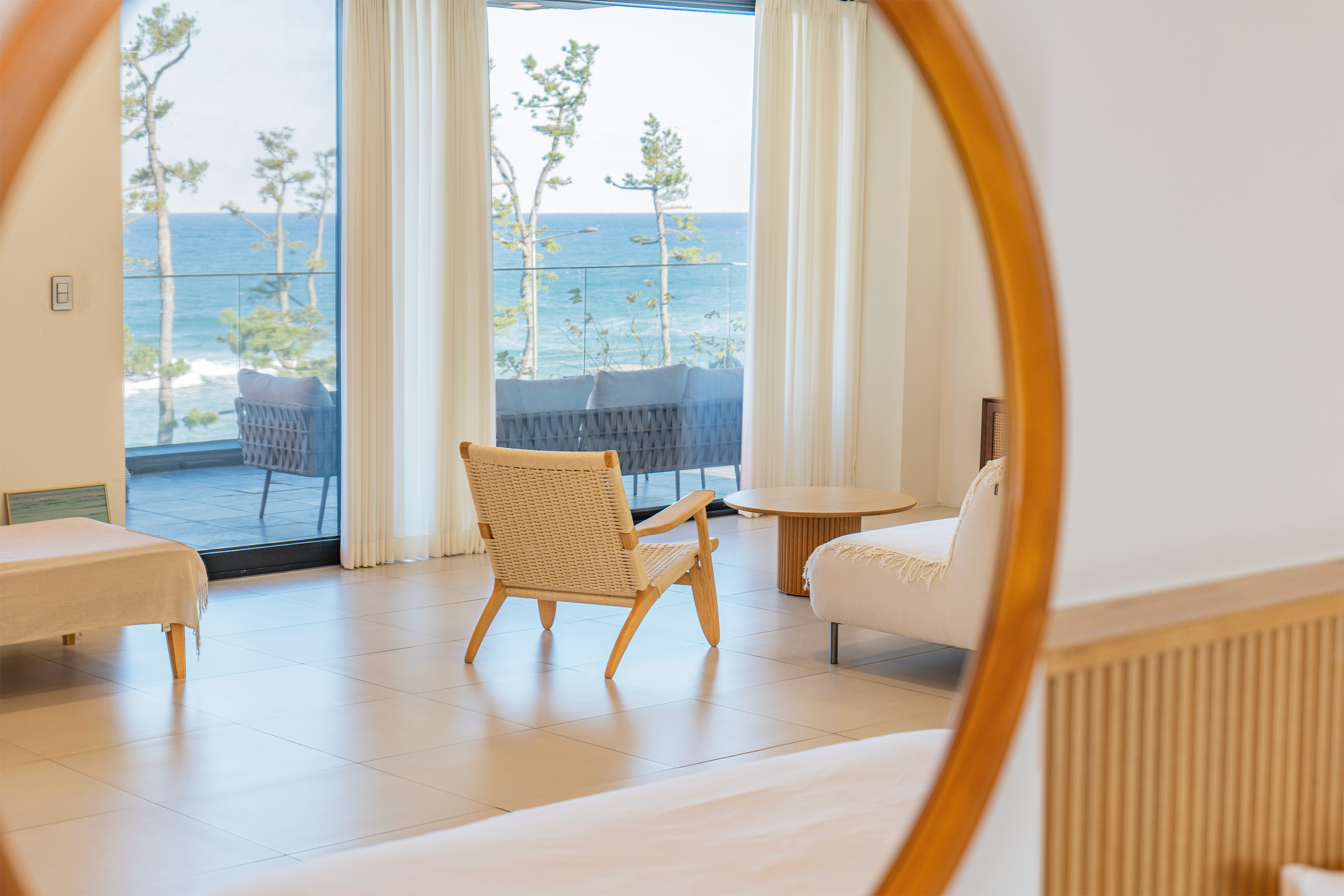 디어웨이브의 2F 테라스 스위트