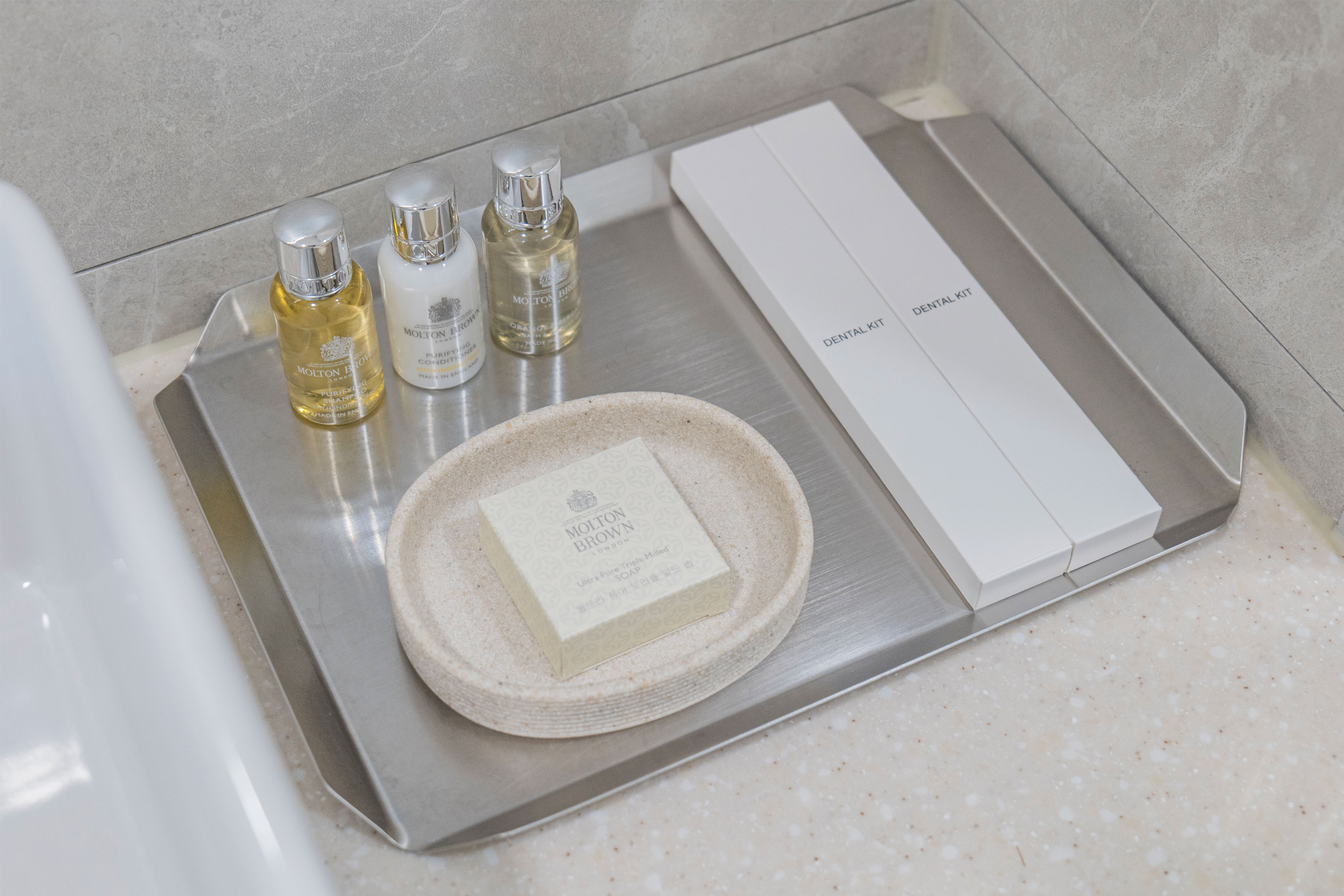 디어웨이브의 2F 테라스 스위트