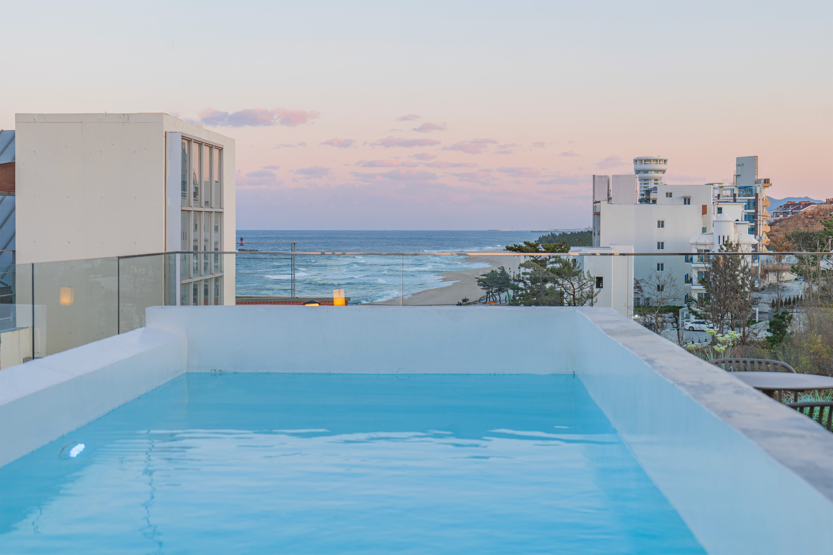 디어웨이브의 개별수영장