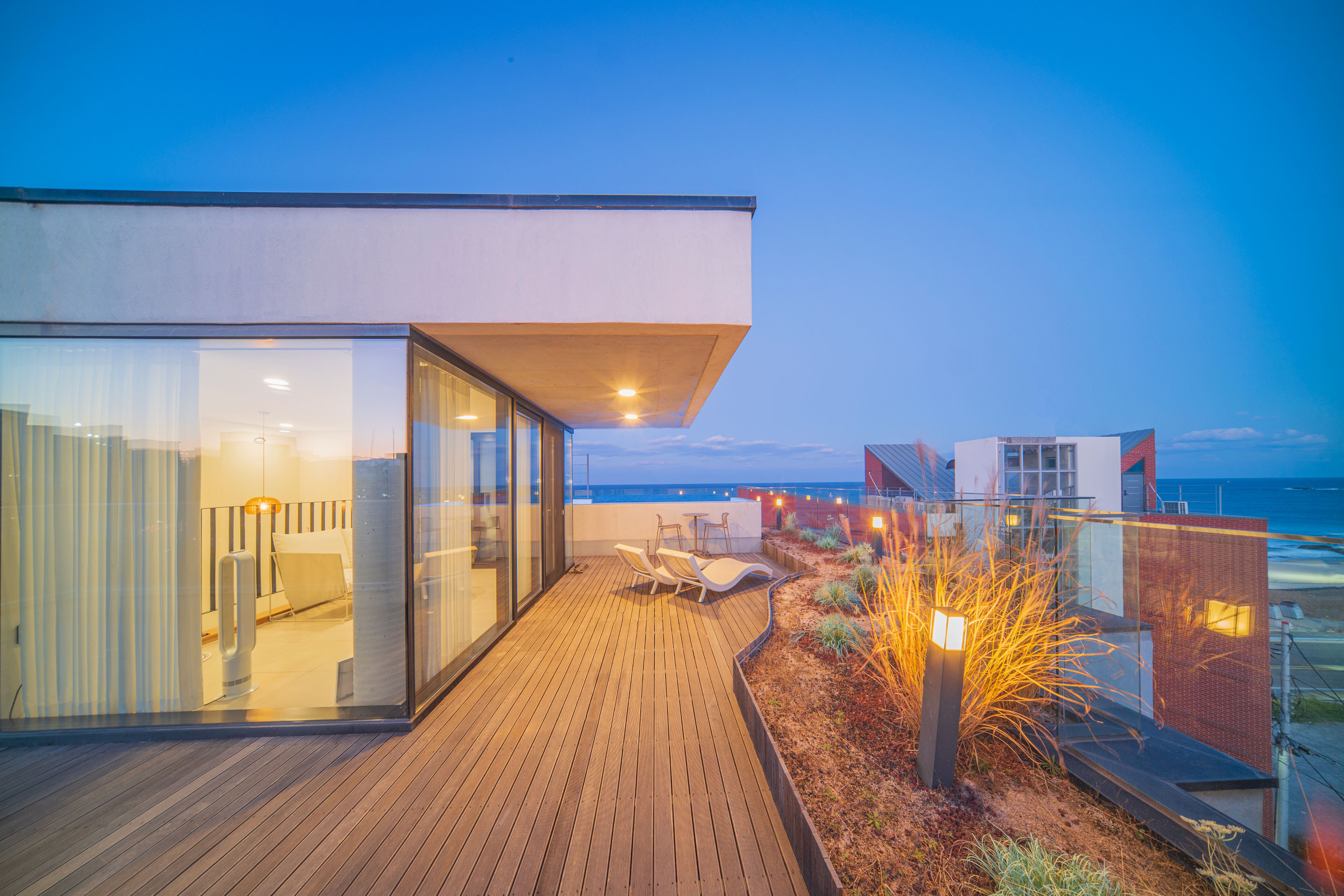 디어웨이브의 4F 루프 스위트객실